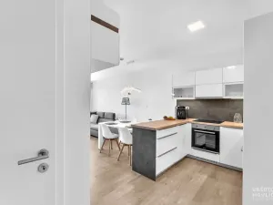 Pronájem bytu 3+kk, Lochenice, 103 m2