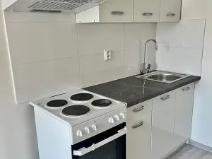 Pronájem bytu 2+1, Praha - Bohnice, Feřtekova, 66 m2