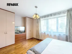 Pronájem bytu 3+kk, Praha - Žižkov, Ke kapslovně, 107 m2