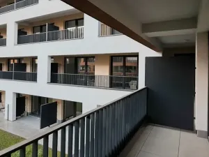 Pronájem bytu 1+kk, Praha - Hloubětín, Poděbradská, 45 m2