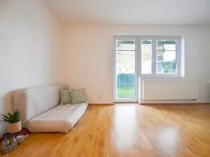 Pronájem bytu 2+kk, Praha - Kyje, Břeclavská, 50 m2