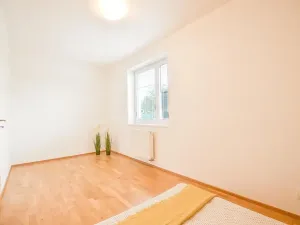 Pronájem bytu 2+kk, Praha - Kyje, Břeclavská, 50 m2