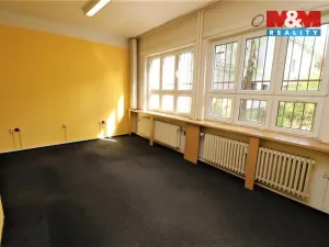 Pronájem obchodního prostoru, Praha - Holešovice, Ortenovo náměstí, 77 m2