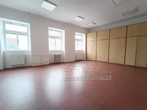 Pronájem kanceláře, České Budějovice, Kanovnická, 132 m2