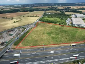 Pronájem komerčního pozemku, Praha, 1000 m2