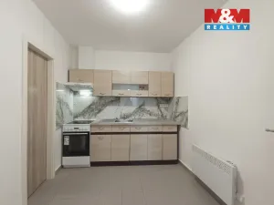 Pronájem bytu 2+1, Kladno, V. Burgra, 40 m2