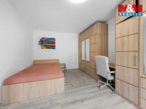 Prodej bytu 1+1, Ústí nad Labem - Severní Terasa, Maková, 33 m2