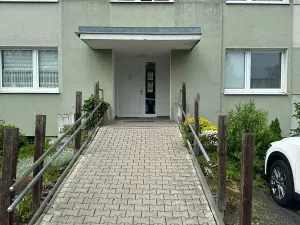 Pronájem bytu 1+kk, Karlovy Vary, 38 m2
