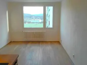 Pronájem bytu 2+kk, Králův Dvůr, Nad Stadionem, 42 m2