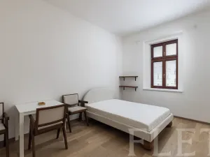 Pronájem bytu 1+kk, Praha - Žižkov, Milíčova, 29 m2
