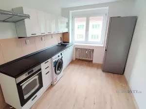 Pronájem bytu 2+1, Praha - Kobylisy, Vršní, 56 m2