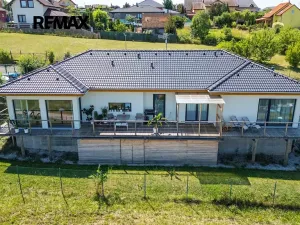 Prodej vícegeneračního domu, Bavoryně, 194 m2