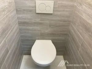 Pronájem bytu 2+1, Zlín, Dřevnická, 60 m2