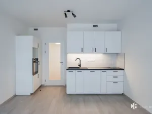 Pronájem bytu 1+kk, Praha - Hloubětín, Poděbradská, 35 m2