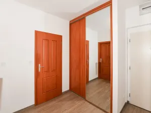 Pronájem bytu 2+kk, Praha - Uhříněves, Saturnova, 45 m2