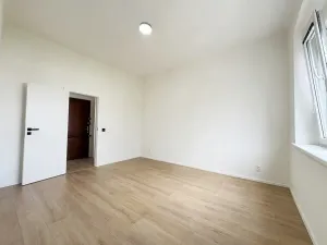 Prodej bytu 2+kk, Praha - Bubeneč, M. J. Lermontova, 43 m2