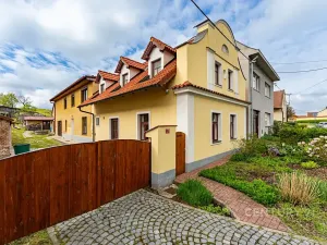 Prodej rodinného domu, Hrusice, Náves, 245 m2