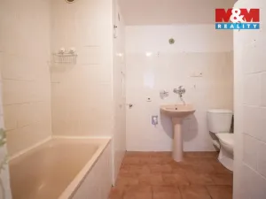Pronájem bytu 2+kk, Hradec Králové - Třebeš, třída Edvarda Beneše, 50 m2