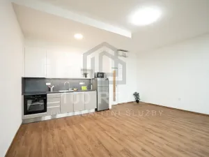 Pronájem bytu 3+kk, Hradec Králové, náměstí 28. října, 74 m2