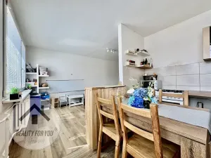 Prodej bytu 3+1, Slaný, Pražská, 71 m2