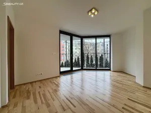 Prodej bytu 2+kk, Praha - Žižkov, Ke kapslovně, 58 m2