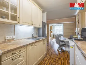 Prodej bytu 3+1, Praha - Řepy, Makovského, 66 m2