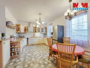 Prodej rodinného domu, Strážov, 359 m2