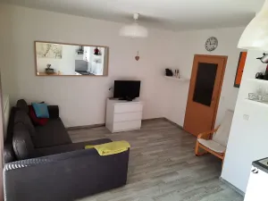 Pronájem bytu 1+kk, Liberec - Liberec VI-Rochlice, Hedvábná, 46 m2