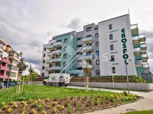 Pronájem bytu 2+kk, Praha - Strašnice, Strančická, 52 m2