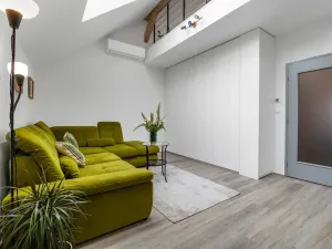 Prodej bytu 2+kk, Praha - Karlín, Peckova, 77 m2