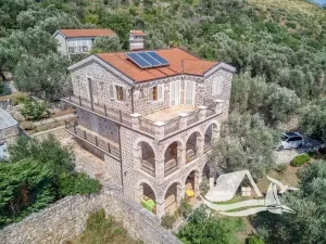 Prodej vily, Rijeka Reževići, Černá Hora, 400 m2