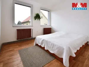 Prodej komerční nemovitosti, Libiš, 300 m2