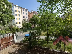 Pronájem bytu 1+kk, Praha - Vršovice, Tolstého, 28 m2