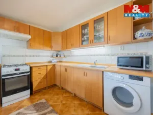 Prodej rodinného domu, Prackovice nad Labem, 200 m2