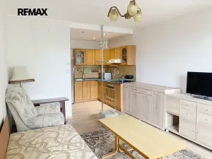 Pronájem bytu 2+kk, Praha - Motol, Weberova, 39 m2