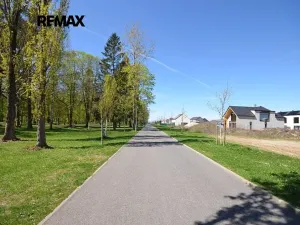 Pronájem zahrady, Slaný, 800 m2