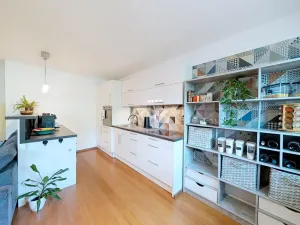 Prodej bytu 3+kk, Praha - Kobylisy, Mirovická, 67 m2