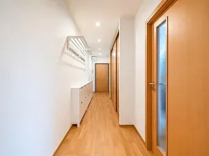 Prodej bytu 3+1, Praha - Komořany, Za sídlištěm, 68 m2