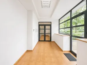 Pronájem obchodního prostoru, Kralupy nad Vltavou, Palackého nám., 135 m2