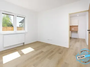 Pronájem bytu 1+1, Opava, Krnovská, 24 m2