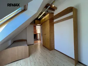Pronájem rodinného domu, Hlásná Třebaň, K Černé Skále, 175 m2