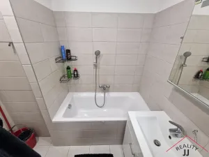 Pronájem bytu 2+1, Praha - Žižkov, K lučinám, 51 m2