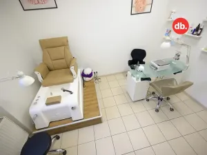 Pronájem obchodního prostoru, Karlovy Vary, Nejdecká, 16 m2