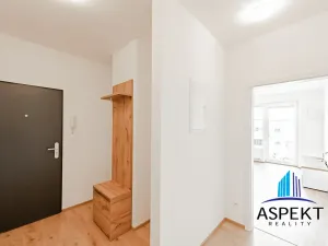 Pronájem bytu 2+kk, Praha, Formanská, 42 m2