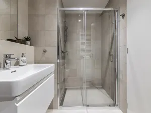 Pronájem bytu 2+kk, Praha - Karlín, Pobřežní, 30 m2