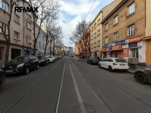 Pronájem skladu, Praha - Strašnice, Starostrašnická, 140 m2