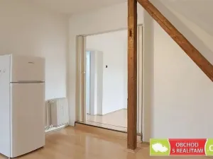 Pronájem bytu 2+kk, Praha, Nad Rohatci, 43 m2