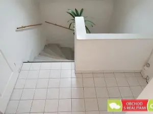 Pronájem bytu 2+kk, Praha, Nad Rohatci, 43 m2