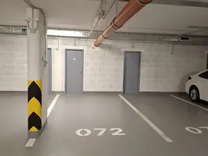 Pronájem garážového stání, Praha - Krč, V Štíhlách, 14 m2