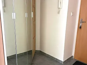 Pronájem bytu 2+kk, Praha - Vysočany, Spojovací, 58 m2